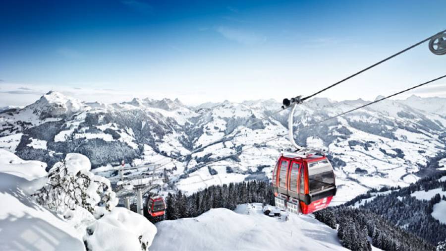 Kitzbühel – „Streif“-Lichter eines Skigebiets