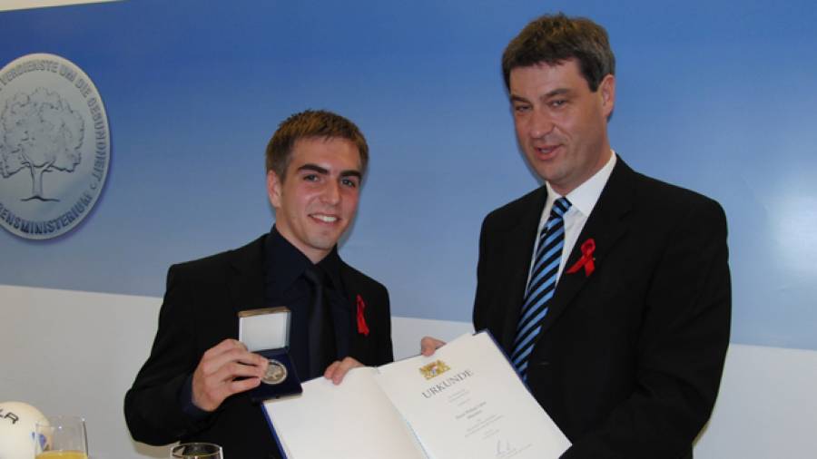 Philipp Lahm im Interview – Verleihung der Gesundheitsmedaille