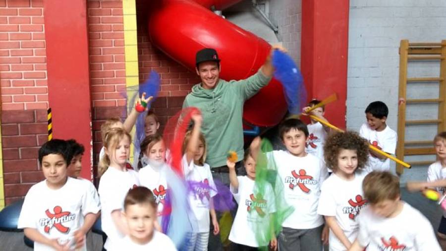 Felix Neureuther unterstützt Kinder bei „fit4future“ 